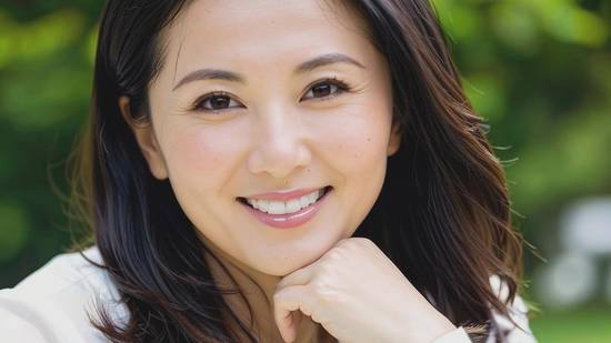 適合四十多歲女人用的護膚品，四十抗皺優選：緊致滋養護膚品精選