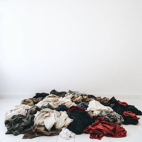 羊絨大衣在家怎么洗，輕松學(xué)會(huì)在家洗羊絨大衣：護(hù)形保暖清潔法