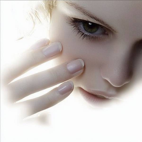 用眼霜和不用眼霜的區別，選對眼霜，眼部年輕十歲的秘密在此揭曉