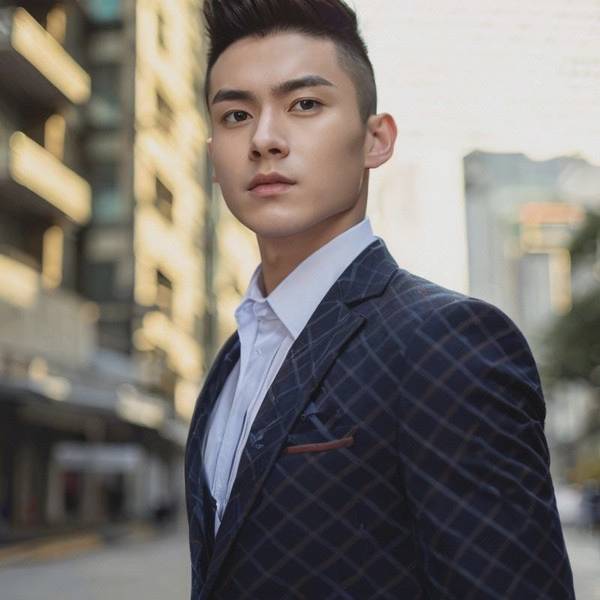 國字臉不留劉海好看嗎，國字臉無劉海彰顯硬朗風骨氣場全開