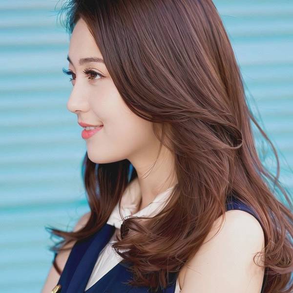 臉色暗黃適合染什么顏色的頭發(fā)，解析臉色暗黃最顯白的潮流發(fā)色選擇方案