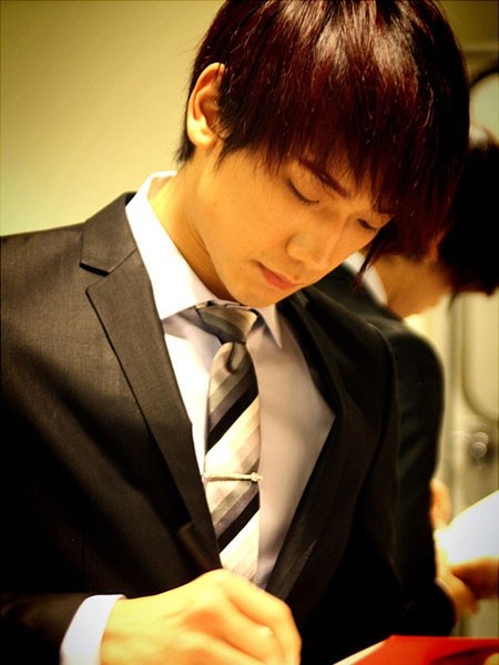 人修你亦修？ 一字眉真的不適合人手一對